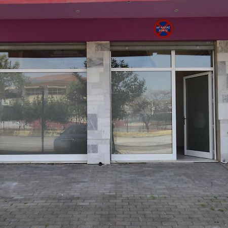 Comfort Room Tesalonika Bagian luar foto