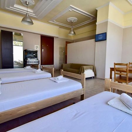 Comfort Room Tesalonika Bagian luar foto