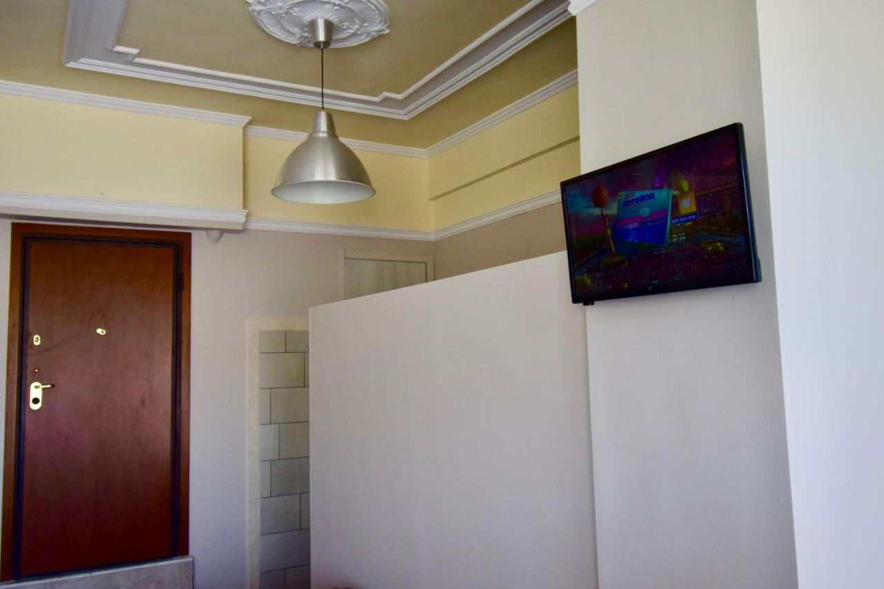 Comfort Room Tesalonika Bagian luar foto