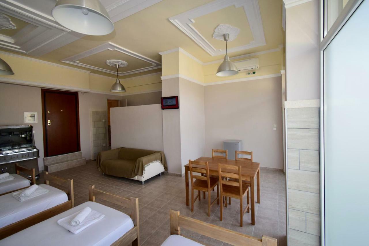 Comfort Room Tesalonika Bagian luar foto