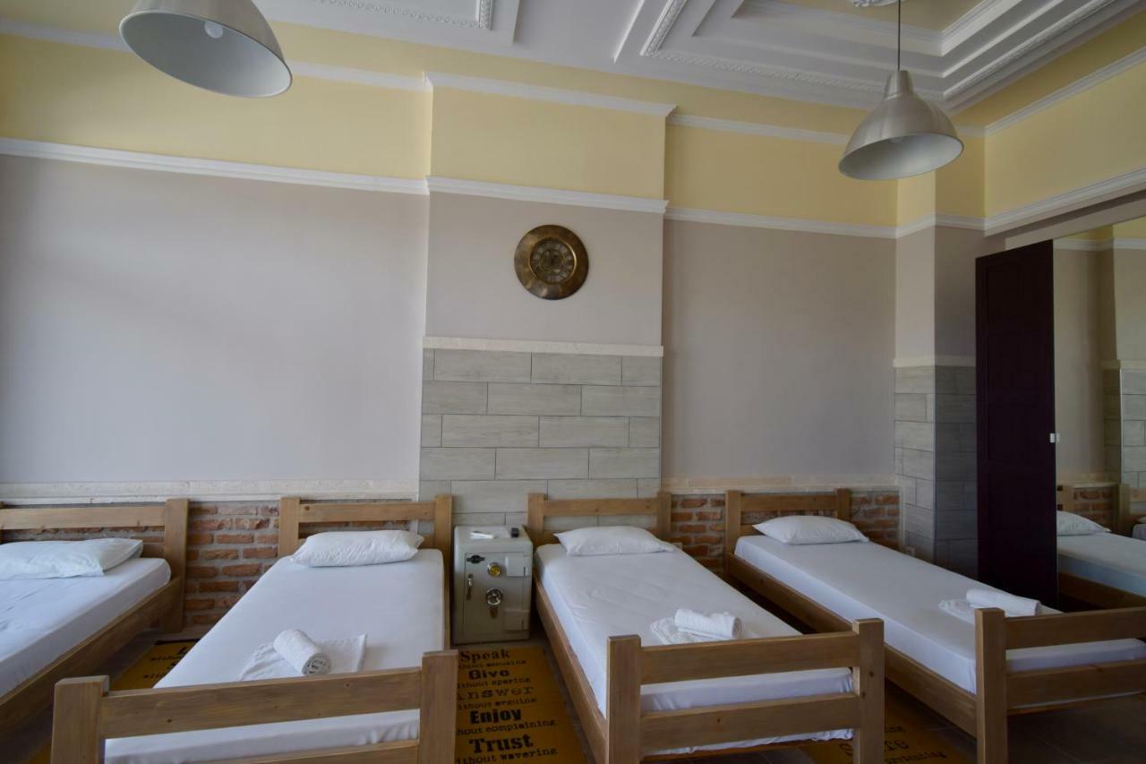 Comfort Room Tesalonika Bagian luar foto