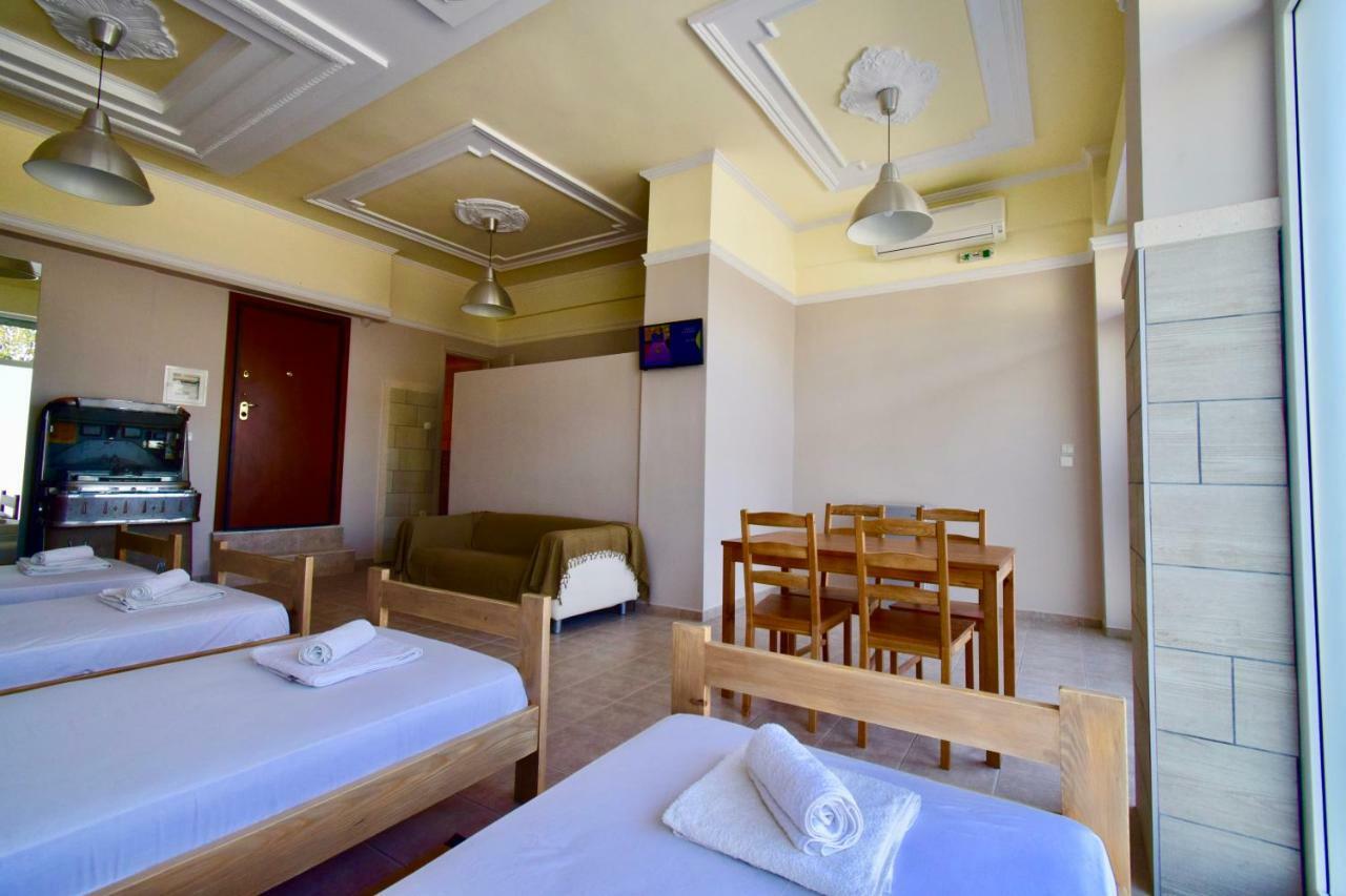 Comfort Room Tesalonika Bagian luar foto